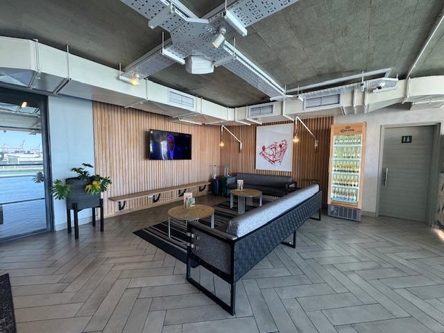 1 Bedroom Property for Sale in Woodstock Western Cape